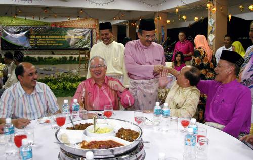 MOHD NAJIB TUN ABDUL RAZAK