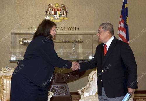 KL15_28102014_PARLIMEN