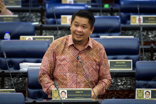 DATUK LUKANISMAN AWANG SAUNI