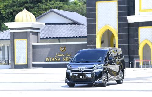 DATUK AZHAR AZIZAN HARUN