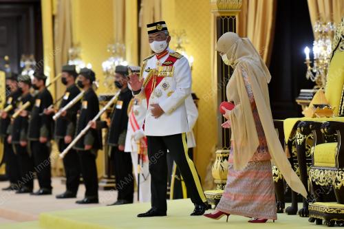 AL-SULTAN ABDULLAH RI'AYATUDDIN AL-MUSTAFA BILLAH SHAH