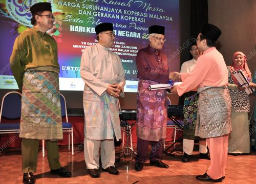 KL15_30072015_DATUK_HAMZAH_BUNTING