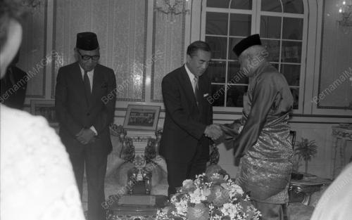 KL15_90583_NARASERU_MENGHADAP_AGONG_13012015