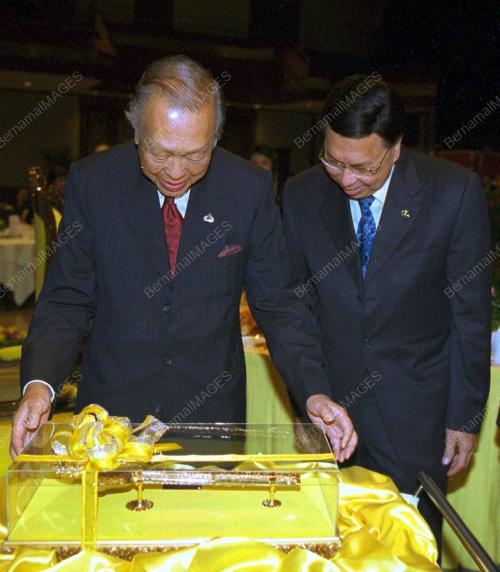 KL16-02_07_2001_AGONG-KERIS_28012016