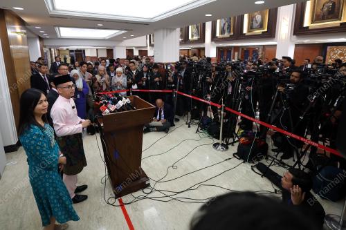 FAHMI FADZIL