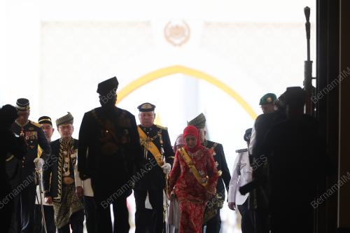 HARI KEPUTERAAN