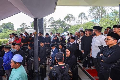 ALLAHYARHAM TUN ABDULLAH AHMAD BADAWI