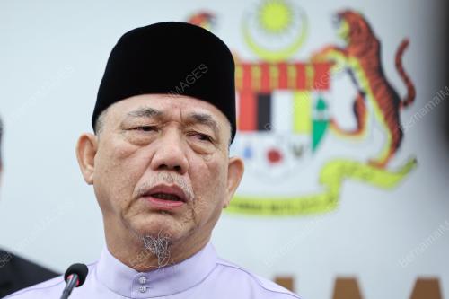 DATUK SERI FADILLAH YUSOF