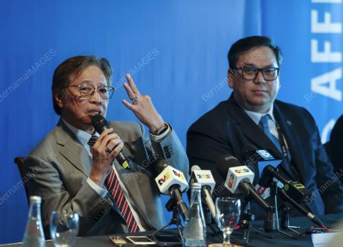 TAN SRI ABANG JOHARI TUN OPENG
