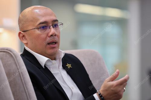 LEONARD THENG