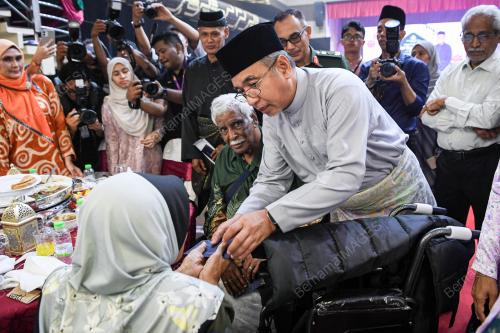 ADLY ZAHARI