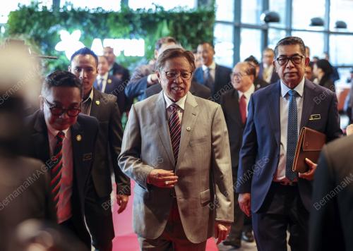 TAN SRI ABANG JOHARI TUN OPENG
