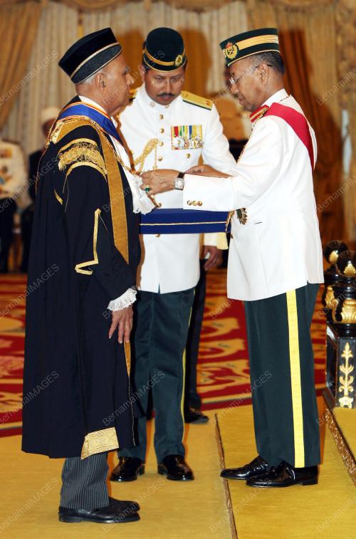 TUANKU ABDUL HALIM MU'ADZAM SHAH