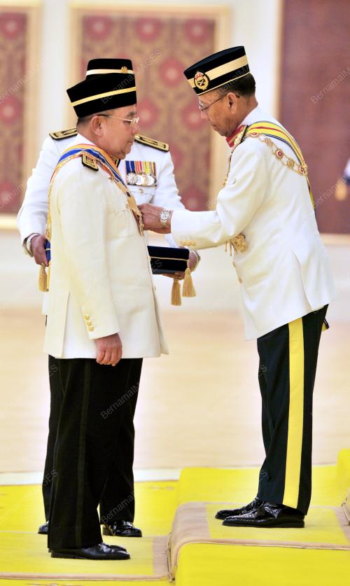 KL16_01022013_AGONG_PINGAT