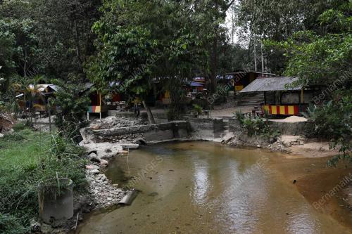 TINJAUAN TEMPAT PERKELAHAN CUTI UMUM HARI WILAYAH - PKP