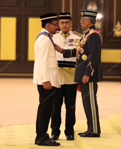 AL-SULTAN ABDULLAH RI'AYATUDDIN AL-MUSTAFA BILLAH SHAH