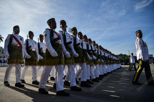 PERBARISAN HARI TENTERA DARAT KE-92