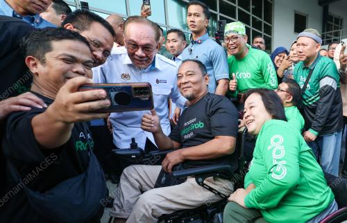 DATUK SERI ANWAR IBRAHIM