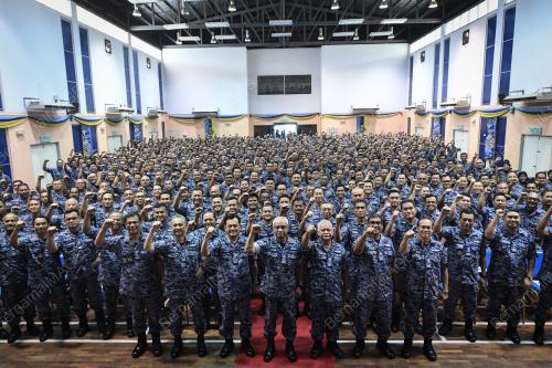 KL16_01062019_TUDM_BN201905311316