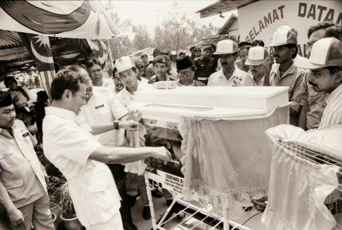DATUK SERI DR MAHATHIR MOHAMAD