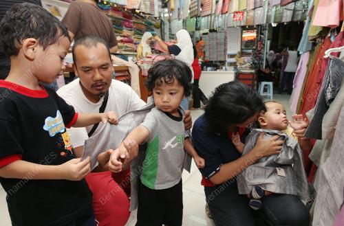 BAZAR RAMADHAN JALAN TUNKU ABDUL RAHMAN