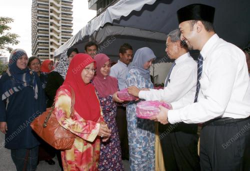MUSTAPA MOHAMED
