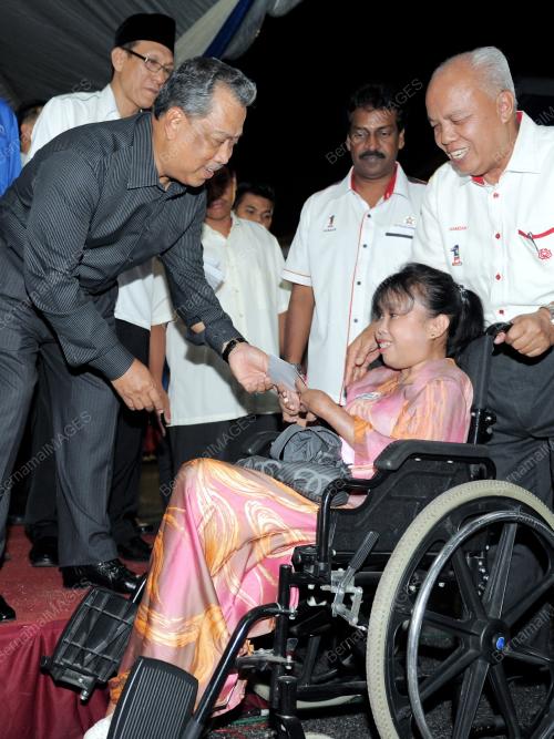 TAN SRI MUHYIDDIN YASSIN