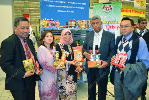 DATUK ROHANI ABDUL KARIM