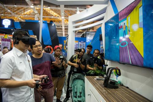 KL16_01122018_LAWATAN_BN201811305203