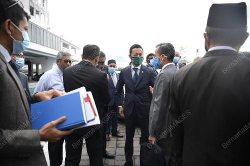 PERSIDANGAN PARLIMEN PENGGAL KETIGA 