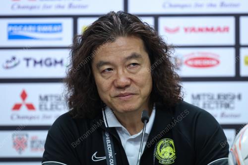 KIM PAN GON