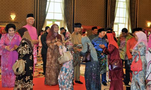 KL16_02062013_AGONG_SALAM
