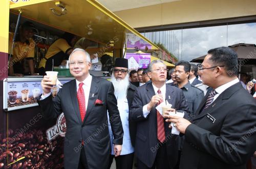 NAJIB TUN ABDUL RAZAK