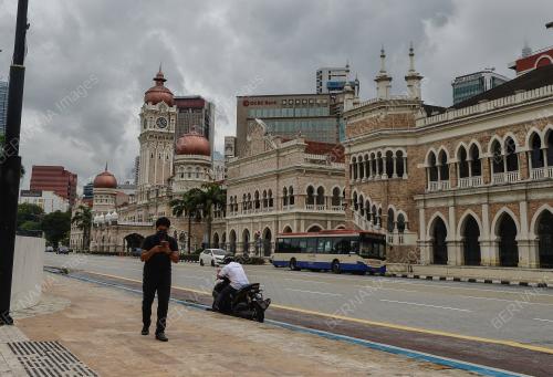 TINJAUAN CUACA SEKITAR IBU KOTA