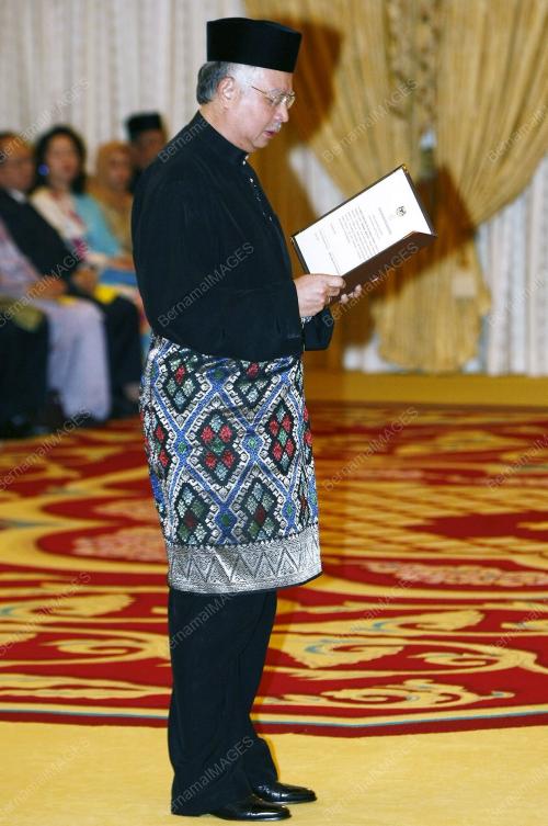 MOHD NAJIB TUN ABDUL RAZAK
