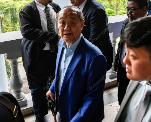 TAN SRI ROBERT TAN HUA CHOON