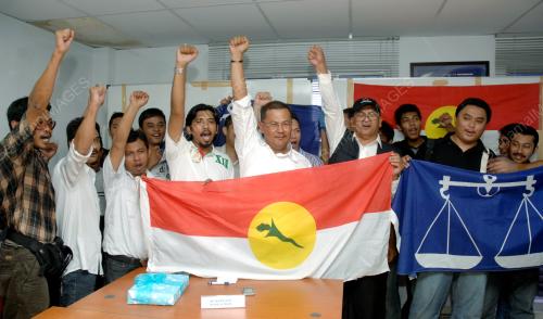 KELUAR PARTI PKR