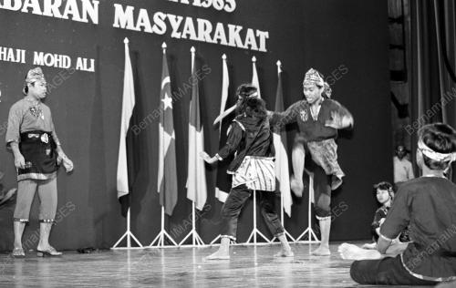 KL16_04022015_HARI_KANAK