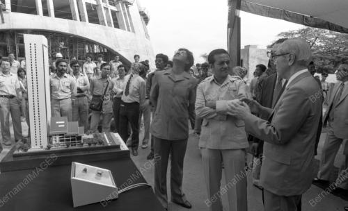 KL16_04022015_MAHATHIR_PNB