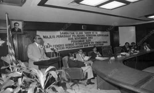 KL16_04022015_ULANG_TAHUN_PENGGUNA