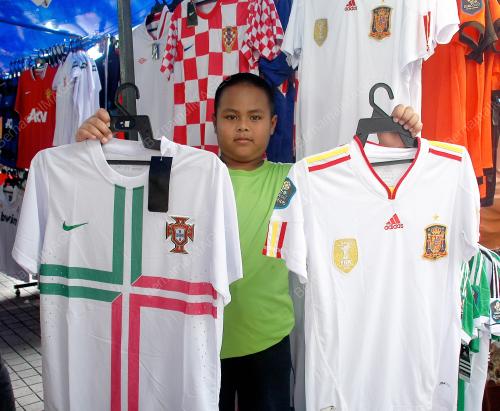 KL16_04062012_BAJU_JERSI_EURO