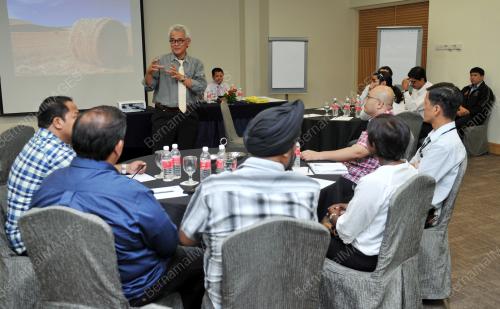 KL16_04092013_BAM_FORUM