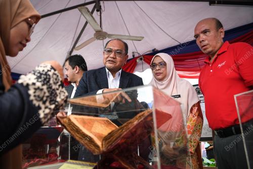 DATUK SERI HASNOL ZAM ZAM AHMAD