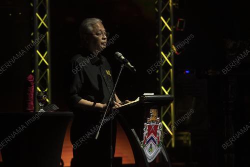 DATUK SERI ISMAIL SABRI YAAKOB