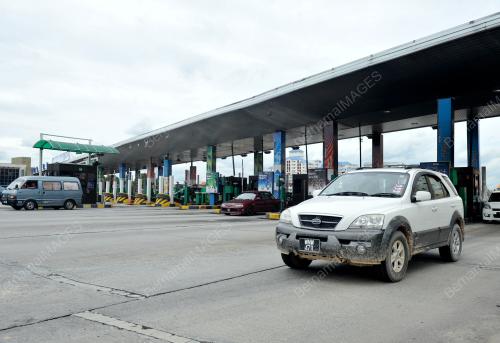 TINJAUAN PLAZA TOL SG BESI