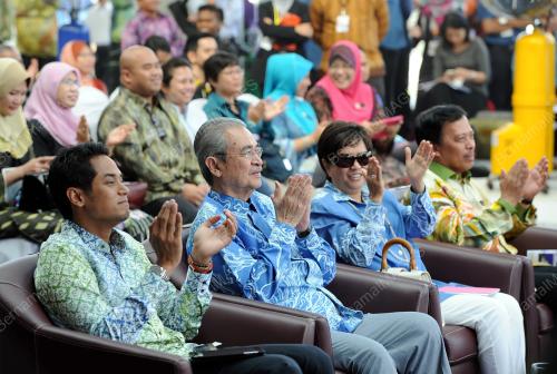 KL16_06032014_PARA