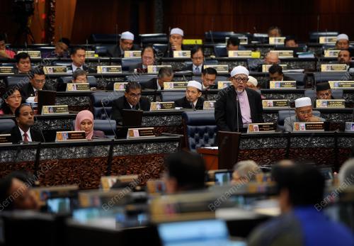 KL16_06042017_RUU_PARLIMEN