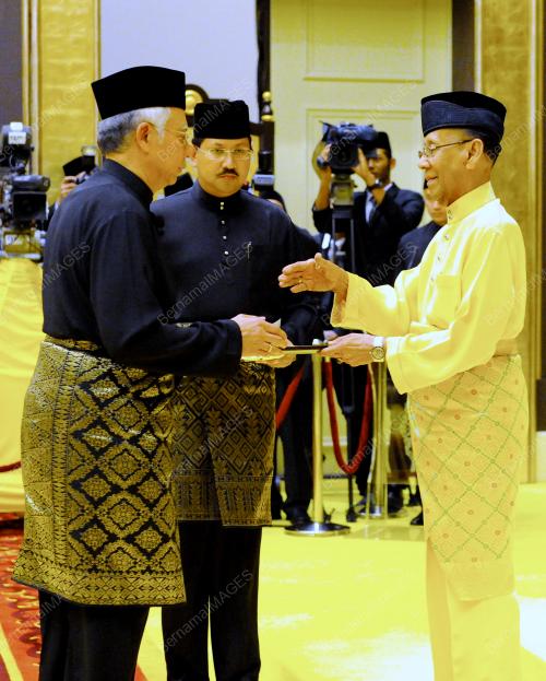 KL16_06052013_AGONG_WATIKAH