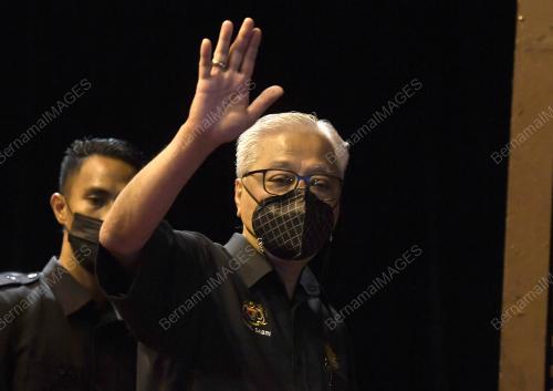 DATUK SERI ISMAIL SABRI YAAKOB