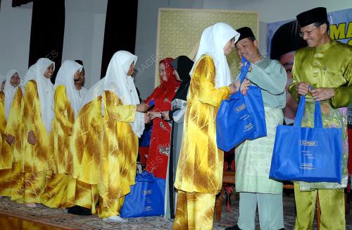 MAHYUDDIN YASSIN